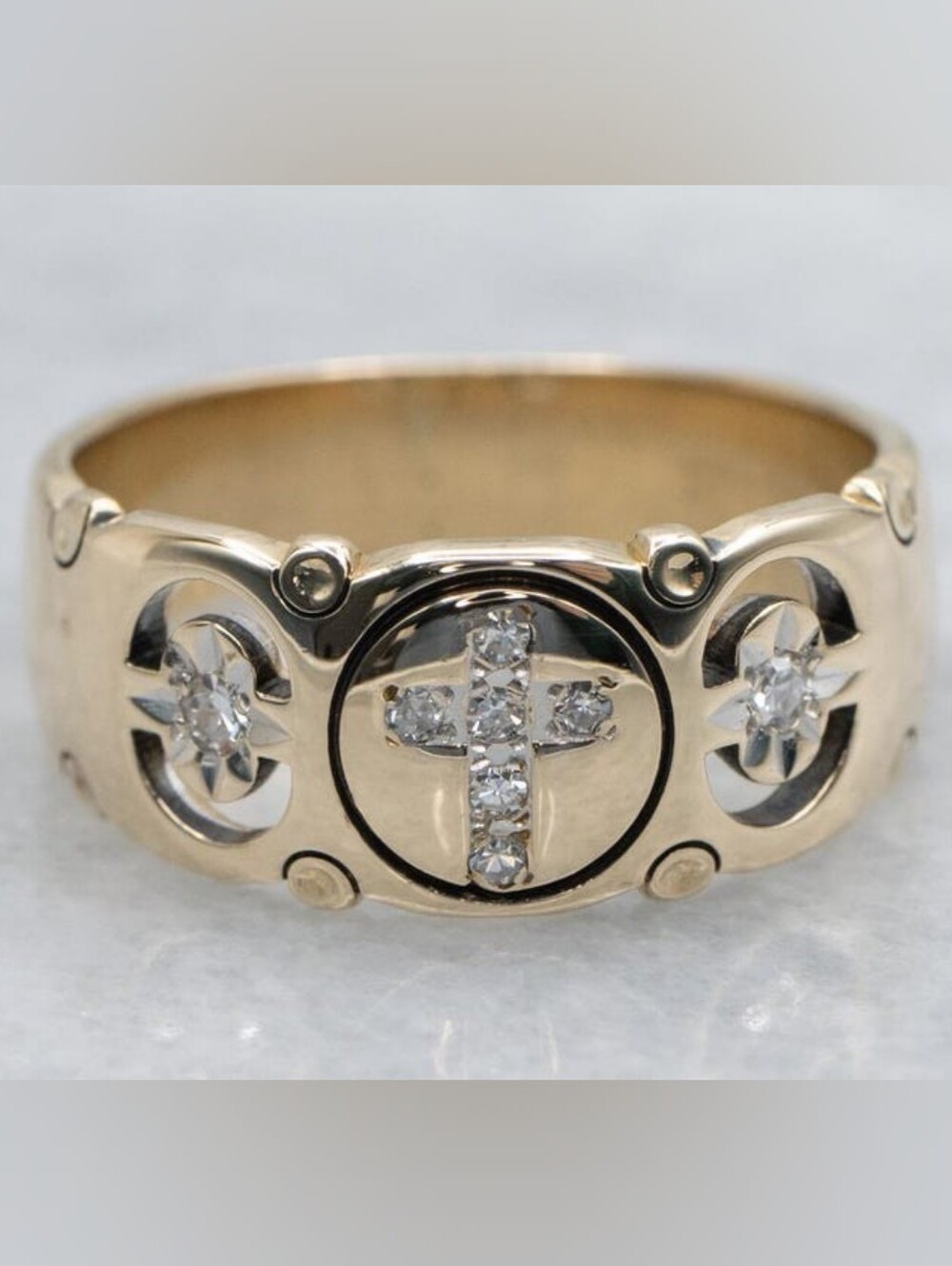 Vintage 14k Gold Cross Diamond Ring